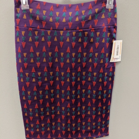 LuLaRoe Dresses & Skirts - LulaRoe Cassie skirt -Size M